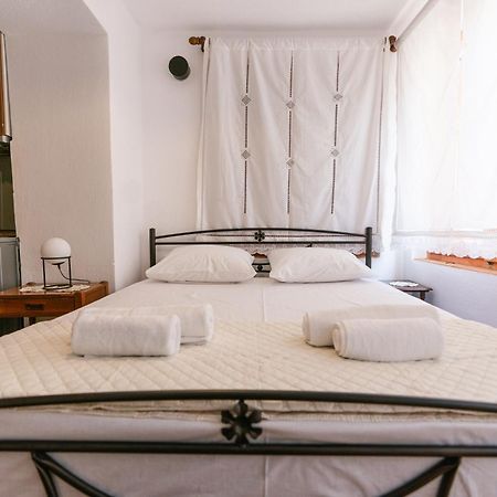 Hotel Petrichor Gjirokastër Esterno foto